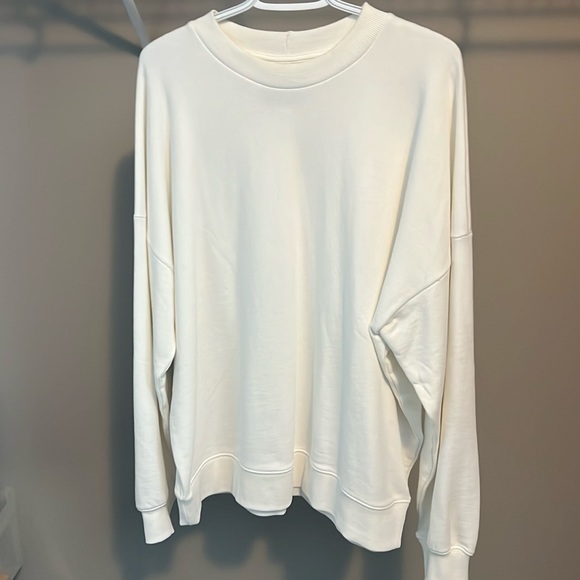 White Sweater in excellent Condition Size XL - Picture 1 of 3